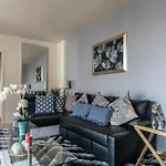 Spacious Charming Condo With Great Views Near The Grove