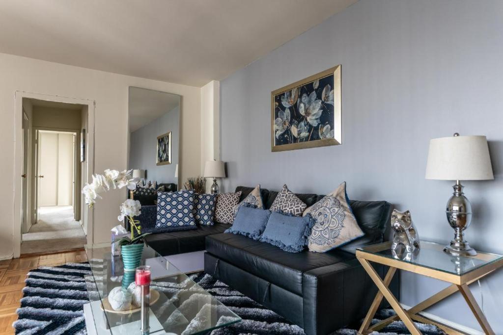 Apartment Spacious Charming With Great Views Near The Grove Los Angeles